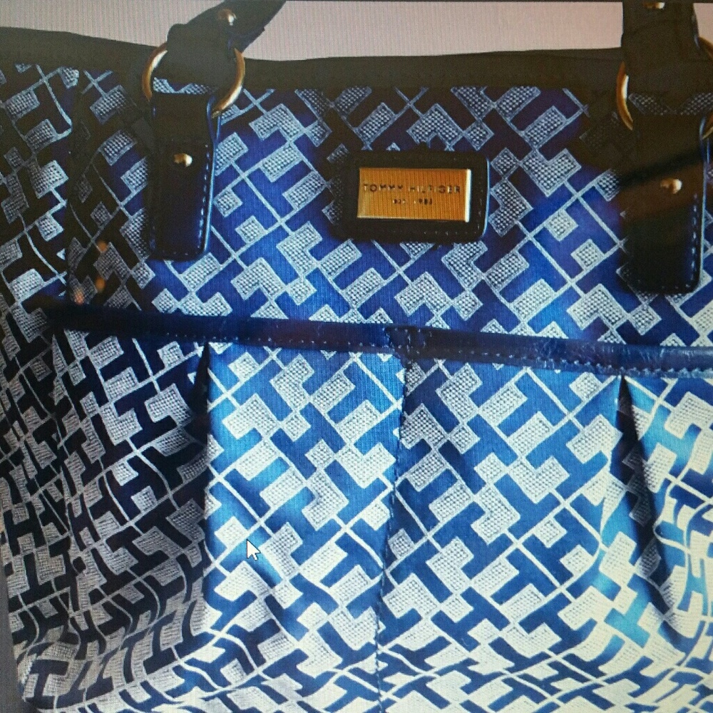 Tommy Hilfiger Purse